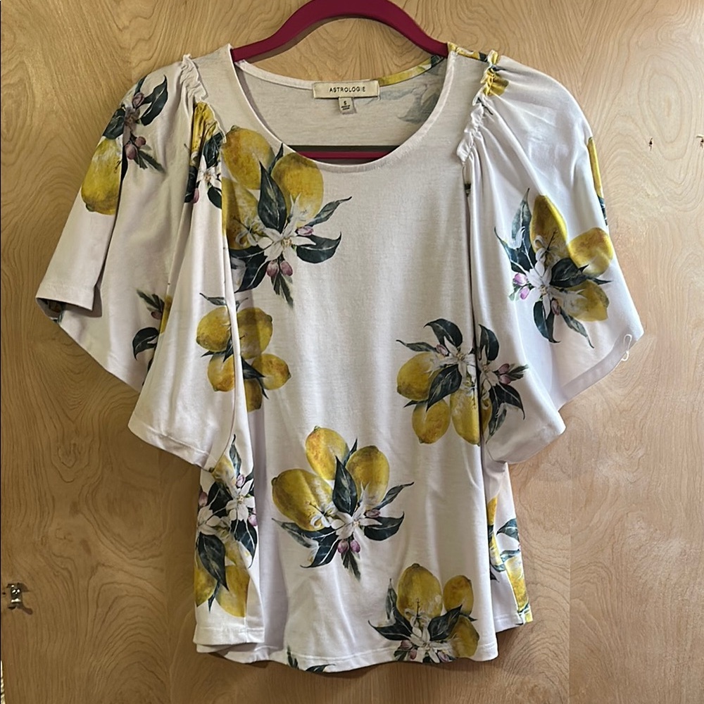 White and Yellow Flutter Sleeve Blouse with Ruffled Style